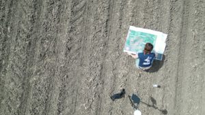 Selina vom Startup Team GEOXIP beim Anlegen einer Feldwerbung